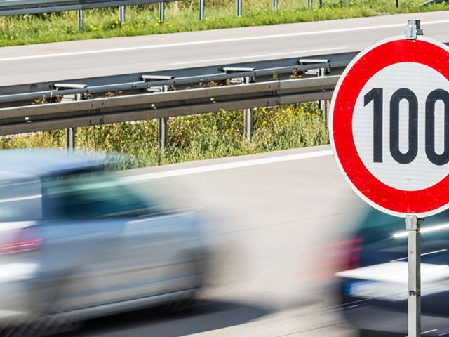 Faszinierend Strafen Bei Geschwindigkeitsuberschreitung Ebenbildnull