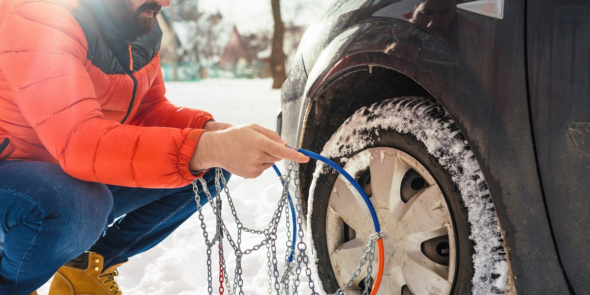 Wie Sie Schneeketten richtig auf den Winterreifen montieren, Blog