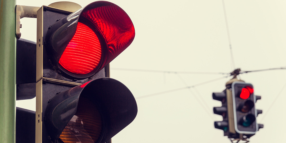 Rote Ampel überfahren: Rotlichtverstoß Rote Ampel überfahren: Rotlichtverstoß